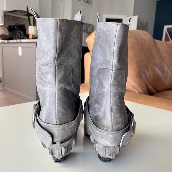 Genuine leather grey booties - Picture 2 of 8